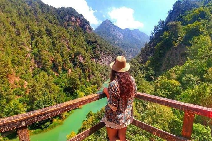 Hike and Swim at Jannet Chouwen Lake: Ftouh's River-Backed Escape photo 1