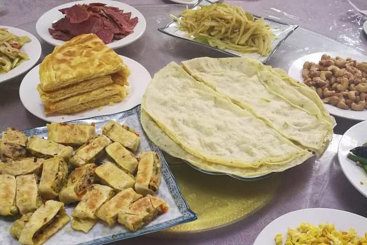 Huxian Peasant Painting Day Tour from Xi'an — Studio Visits & Farm Lunch photo 4