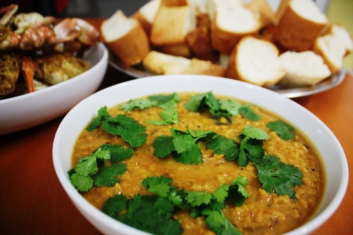 Sri Lankan Crab Curry Feast in a Colombo Home: Cook and Dine with a Local photo 4