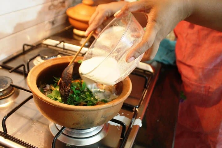 Catch Fresh Lake Fish and Cook with a Local in Piliyandala photo 3