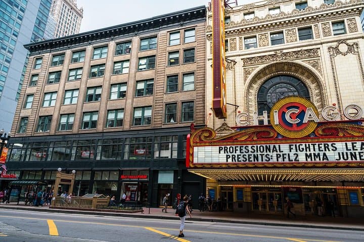 Chicago Walking Tour: A Walk Through Time — 90-Min Architecture Walk in the Loop photo 3