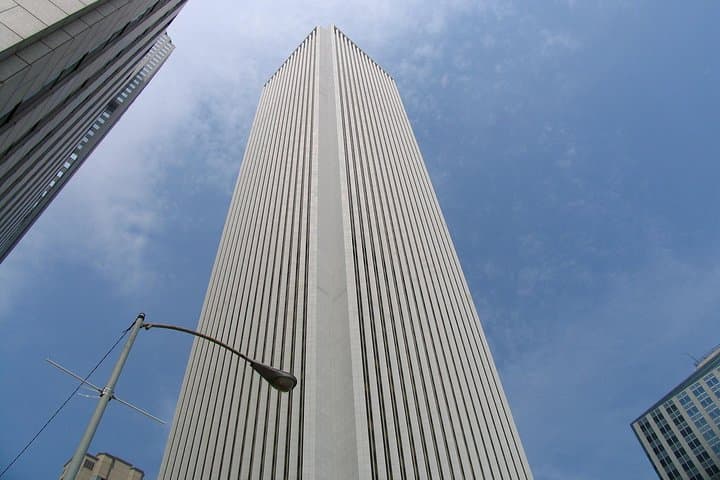 Chicago Modern Architecture Walking Tour: Mid‑Century Icons & Urban Design photo 5