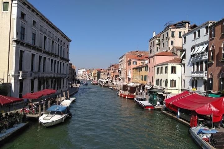 Venice 2-Day Private Tour: Gondola Ride, Doge's Palace & Lagoon Islands photo 2