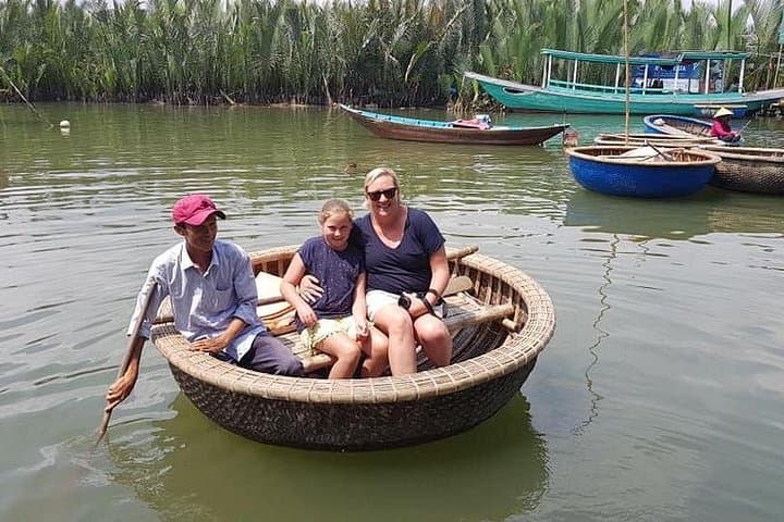 Hoi An Countryside Life Tour: Tra Que Farming, Basket Boat & Pottery photo 4
