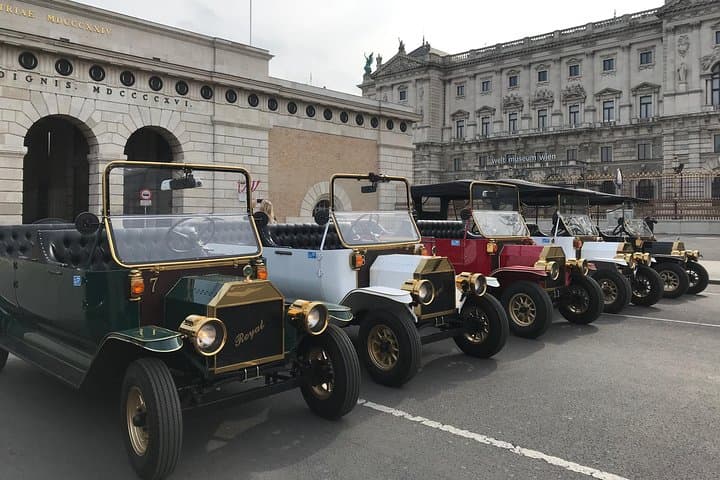 Vienna Night Cabrio Tour: Private Guided Ride with Wine or Prosecco photo 4