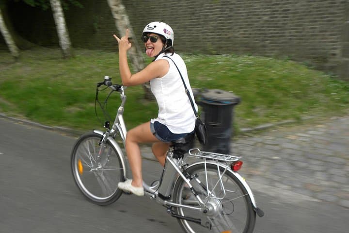 Effortless E‑Bike Prague Tour — 16 km Loop Through Castle, Charles Bridge & Hidden Gems