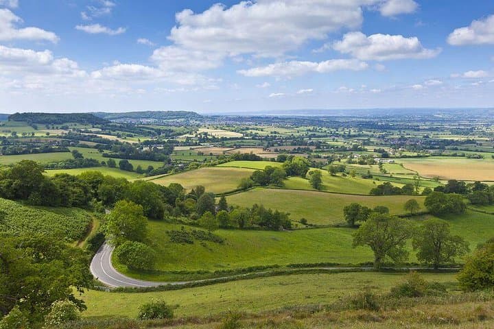 Cotswolds Day Trip from London — Village Lunch & Historic High Streets photo 6