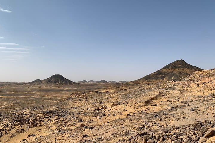 Black and White Desert Tour: 2-Day White Desert, Crystal Mountain & Night Camping photo 3