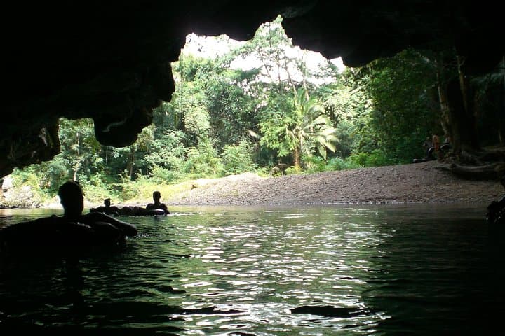 Altun Ha Full-Day: Temple Ruins, Cave Tubing & Zipline Combo from Belize City