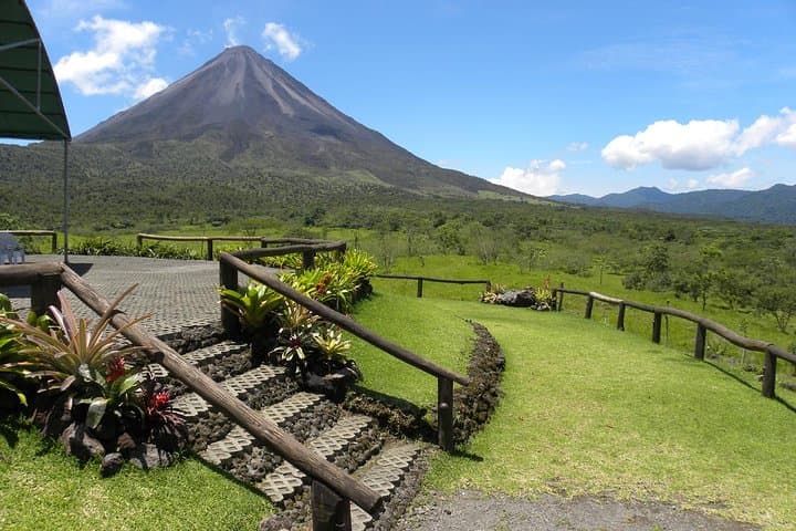 Arenal Volcano Hike: Exploring the 1968 Lava Flows and Rainforest Views photo 5