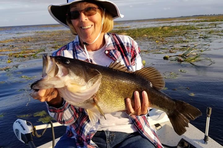 Lake Okeechobee Bass Charters: Half- to Full-Day Fishing Trips Near Fort Pierce, FL