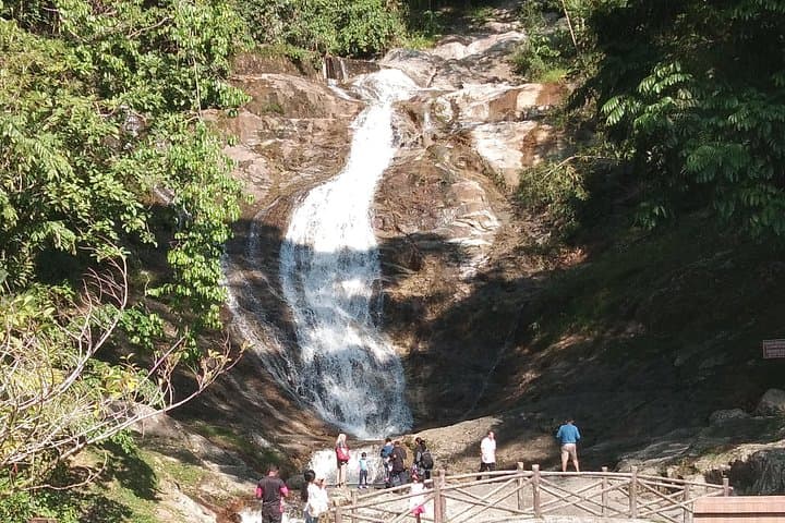Cameron Highland Day Trip: Tea Plantations, Strawberry Picking & Waterfalls from Kuala Lumpur photo 3