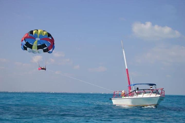 Cancun Parasailing Adventure: Sky-High Views Over the Hotel Zone photo 3