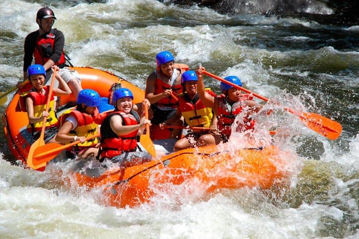 Quito to Baños: Full-Day White-Water Rafting, Waterfalls & Swing