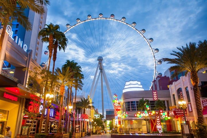 High Roller Happy Half Hour: Vegas Observation Wheel with Open Bar photo 5