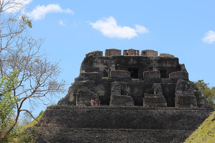 Cave Tubing and Xunantunich Mayan Adventure in Belize (Day Tour) photo 2