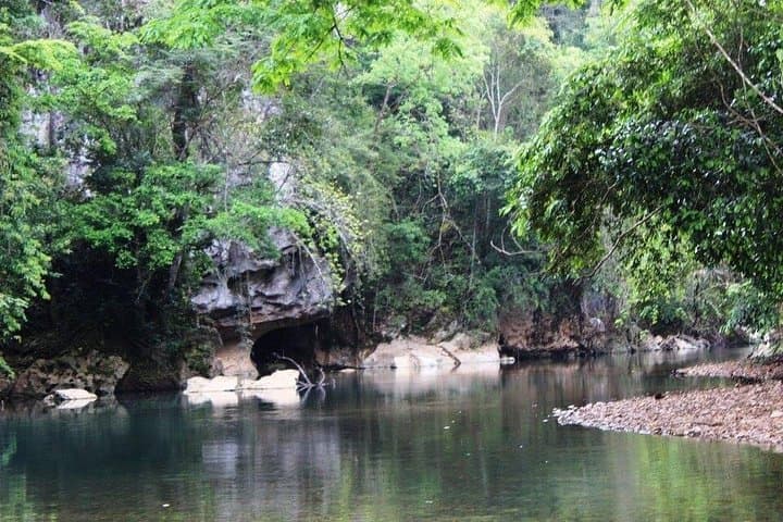 Cave Tubing and Altun Ha: Belize Day Tour from Belize City photo 4
