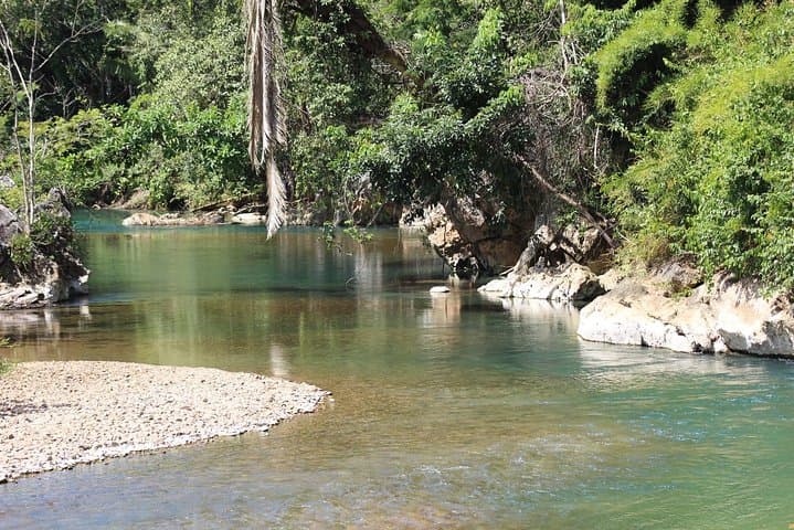 Three-Day Belize Mayan Experience: Temples, River, and Cave Tubing photo 2
