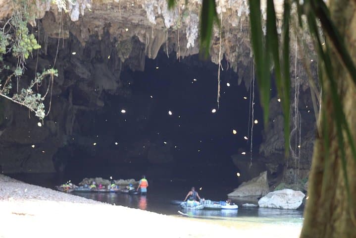 Three-Day Belize Mayan Experience: Temples, River, and Cave Tubing photo 4