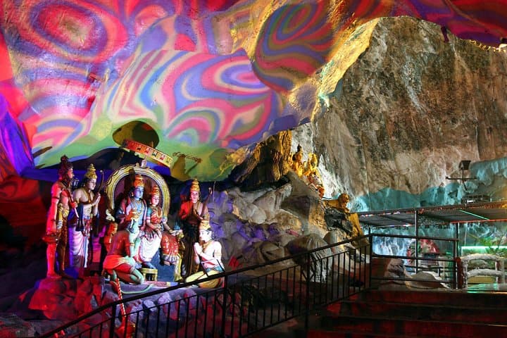 Batu Caves Tour: Climb the 272 Steps to Kuala Lumpur’s Limestone Temple photo 5