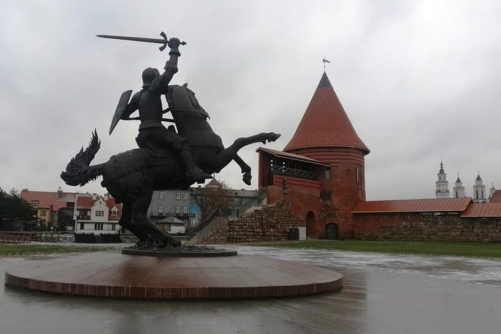 Kaunas Love Stories Private Walking Tour: Old Town, Castle & River Confluence photo 4