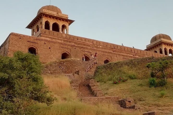 Weekend Escape: Exploring Mandu’s Forts, Palaces and Romantic Ruins photo 6