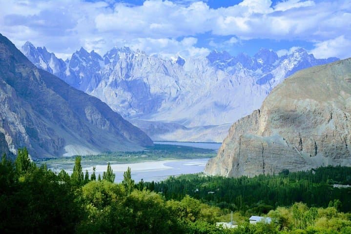 Thalle La Trek Pakistan: High-Altitude Trek Across Baltistan's Thalle Pass photo 3