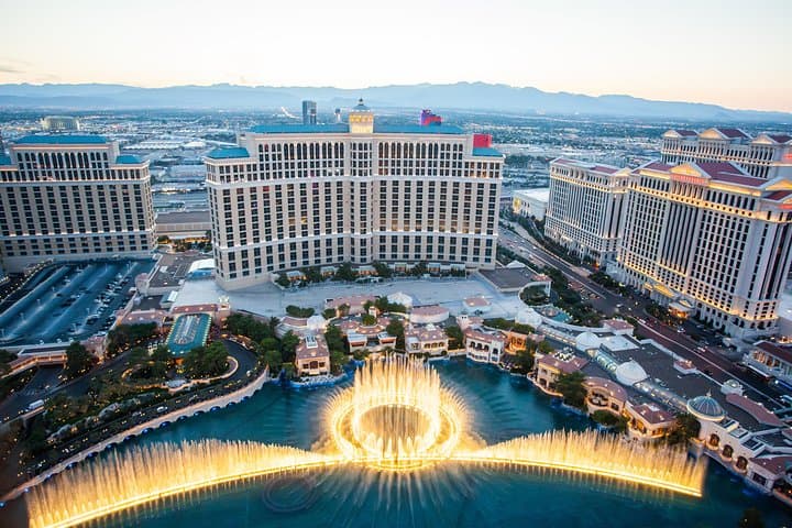 Eiffel Tower Viewing Deck at Paris Las Vegas — Strip Panoramas & Practical Tips photo 4