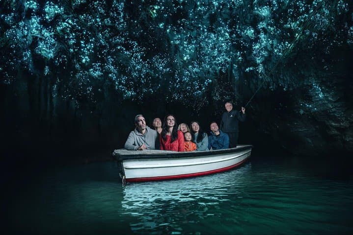 Hobbiton & Waitomo Caves Small-Group Tour from Auckland — Day Trip with Lunch photo 3