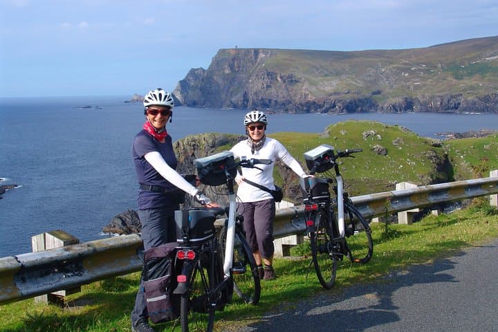 Donegal Coast E‑Bike: Slieve League Cliffs, Glencolmcille & Ancient Sites