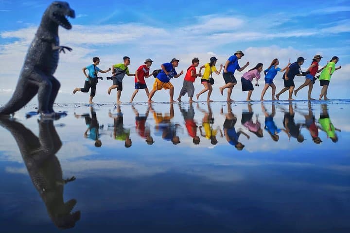 Sky Mirror Day Tour from Kuala Lumpur: Sasaran Sandbar Photoshoot + Batu Caves Stopover photo 6