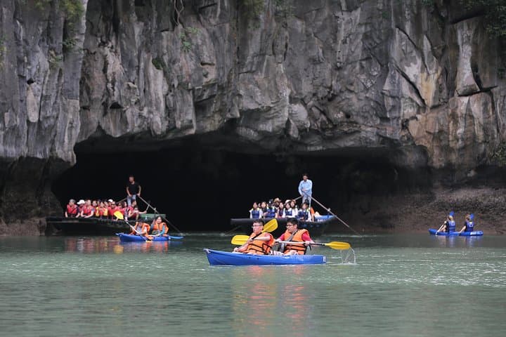 Discover Ha Long Bay: Day Kayak, Thien Cung Cave & Bamboo Boat from Hanoi photo 3