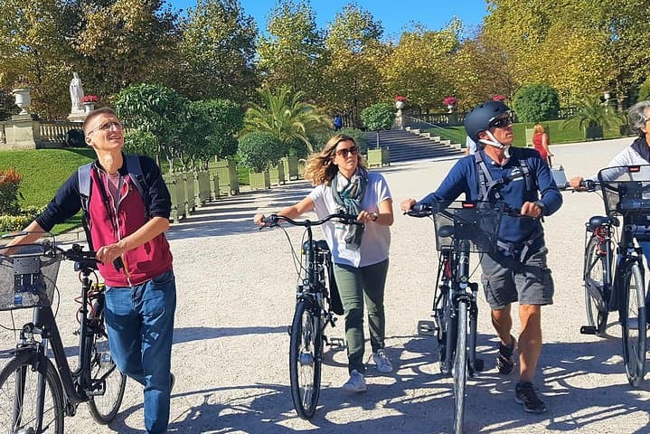 Paris Bike Tour: Explore Saint-Germain, Latin Quarter & Le Marais in 3 Hours photo 6
