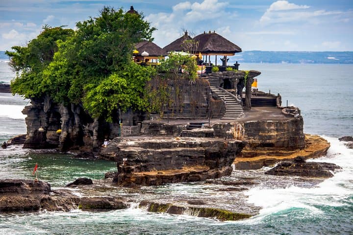 Ubud to Tanah Lot: Small-Group Day Tour with Waterfall, Monkey Forest & Sunset photo 5