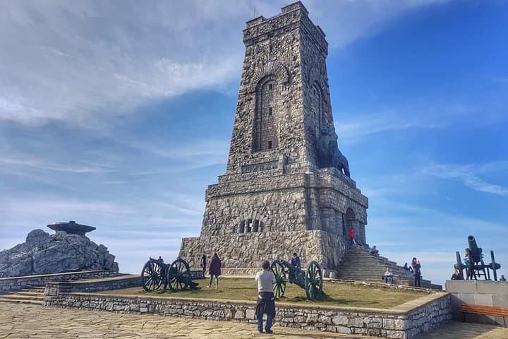 Day Trip to Buzludzha Monument & Veliko Tarnovo — Shipka, Tsarevets and Mountain Views photo 4