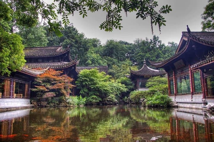 Fast Pass Hangzhou Essential Day Tour: West Lake, Tea Villages & Historic Qinghefang photo 2