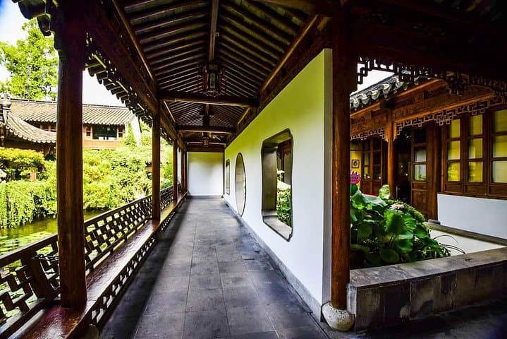 Fast Pass Hangzhou Essential Day Tour: West Lake, Tea Villages & Historic Qinghefang photo 4