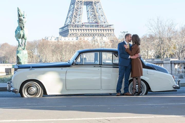 Paris in a Vintage Rolls‑Royce: Private 2‑Hour Champagne Chauffeur Tour photo 3
