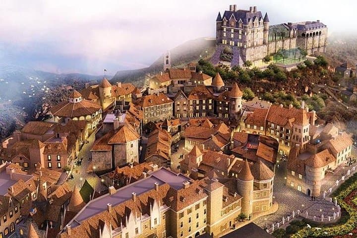 Golden Bridge & Ba Na Hills Day Trip from Hoi An: Cable Cars, Views & French Village