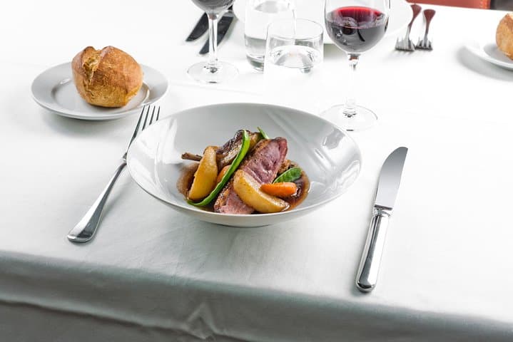 Seine River Gourmet Lunch Cruise from Eiffel Tower — Bateaux Parisiens photo 6