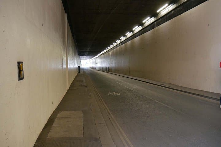 London James Bond Mini Coach Tour: Visit 007 Filming Locations in 4 Hours photo 3