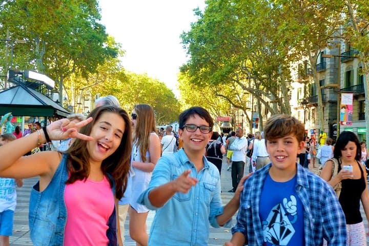 Dragon Detective Family Walking Tour in Barcelona's Gothic Quarter photo 4