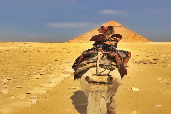 Giza Sunset Camel Ride and Bedouin Dinner: Private Evening Tour photo 4