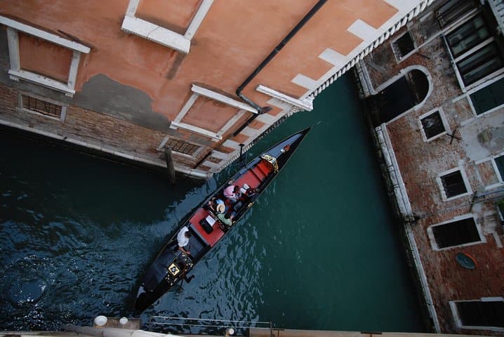 Venice Inferno Private Tour: Walk the Novel’s Darker Corners by Boat photo 5