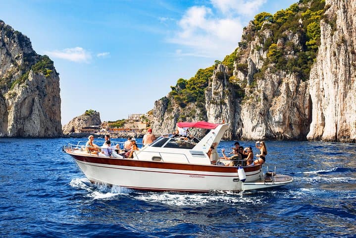 Small-Group Amalfi Coast Boat Tour from Sorrento — Swim, Sightsee and Explore Positano photo 2