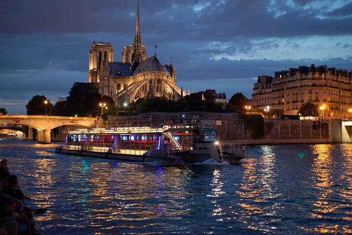 Moulin Rouge and Seine River Cruise with Champagne — Paris Night Combo photo 3