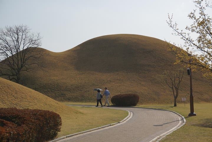 Explore Gyeongju's Ancient Wonders and Vibrant Busan on a Private Tour photo 4