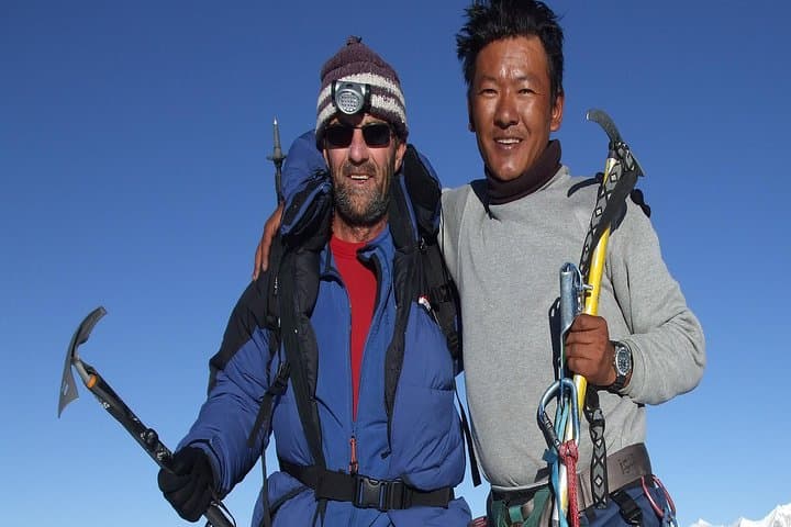 Conquering Island Peak: A Practical Guide to Climbing the 6,173m Summit from Chhukung photo 5