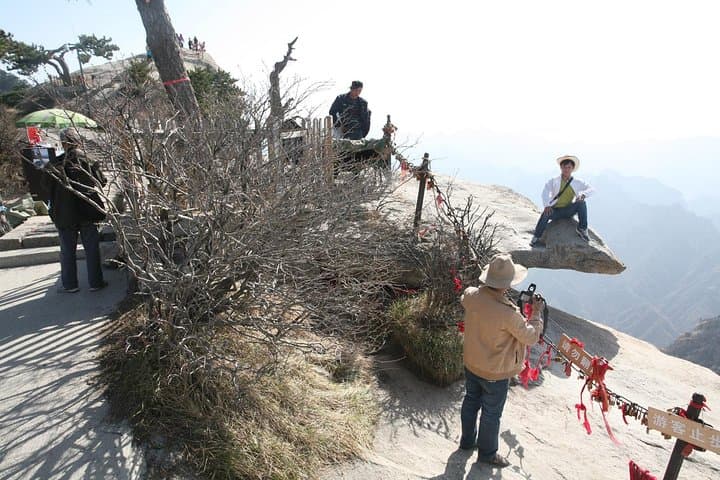 Mt. Huashan Day Trip from Xi'an — Cable Car, West–Middle–North Peak Hike photo 4