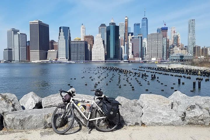 Private NYC Sightseeing Bike Tour — Central Park, Brooklyn Bridge & Hidden Gems
